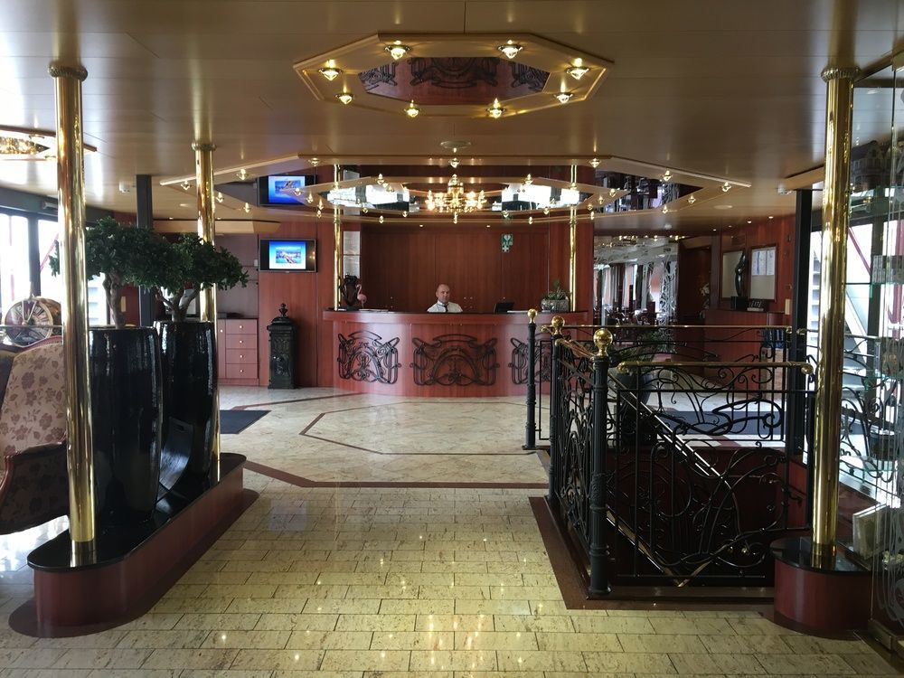 Knm Ms Switzerland I - Dusseldorf Hotel Екстериор снимка