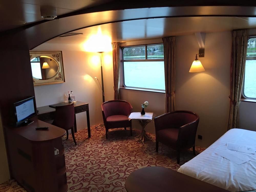 Knm Ms Switzerland I - Dusseldorf Hotel Екстериор снимка