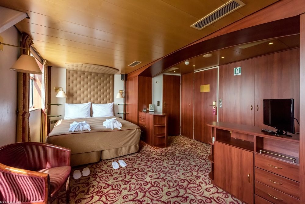 Knm Ms Switzerland I - Dusseldorf Hotel Екстериор снимка